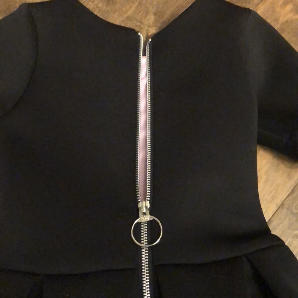 Adorable designer girls dress - Picture 9 of 9